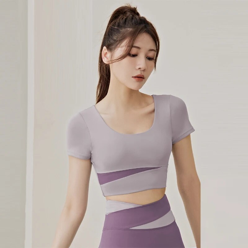 Two-Piece Gym Ensemble: Sports Crop Top and Running Fitness Suit - TresAce